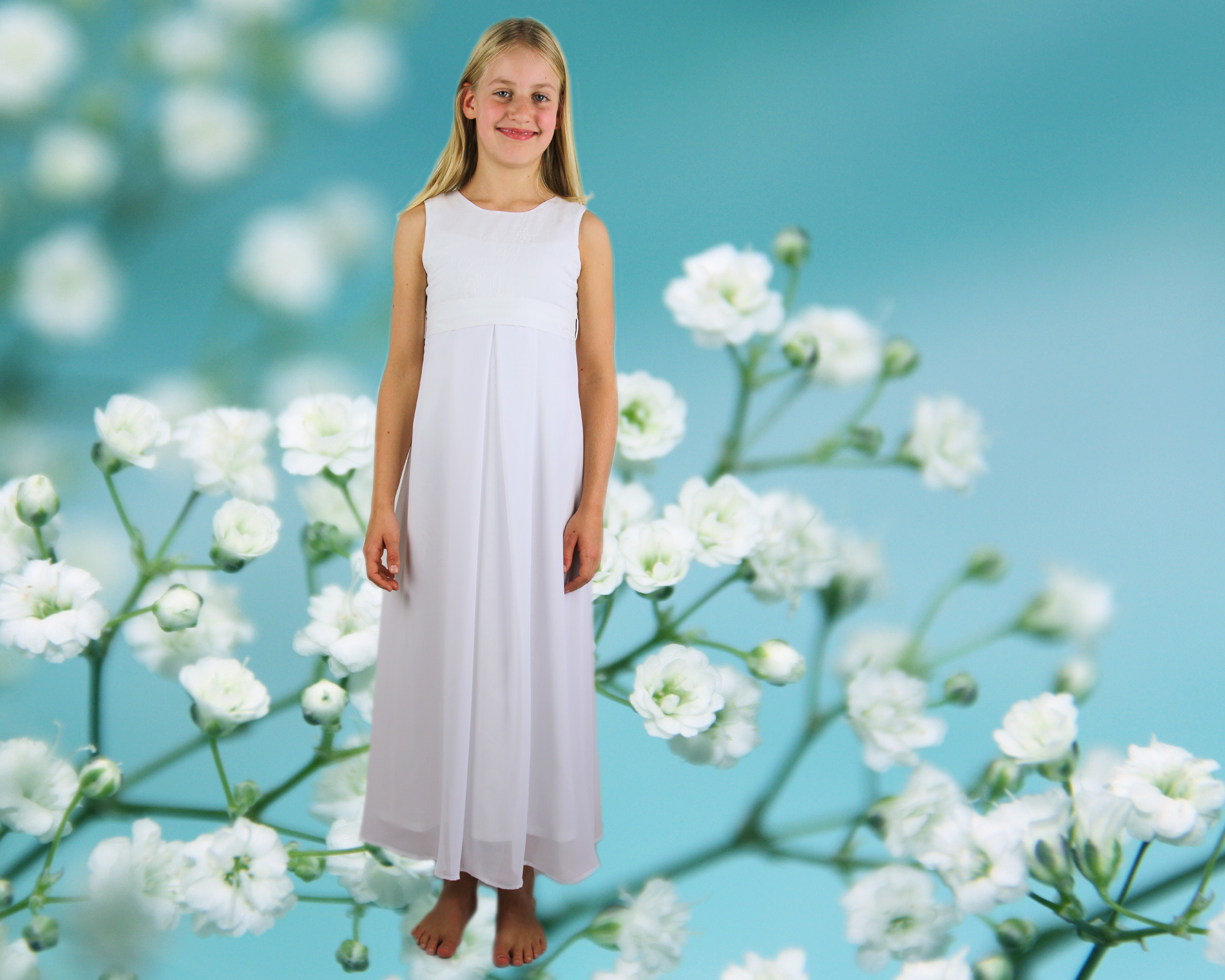 Kommunionskleid in reinweiß für zarte Mädchen