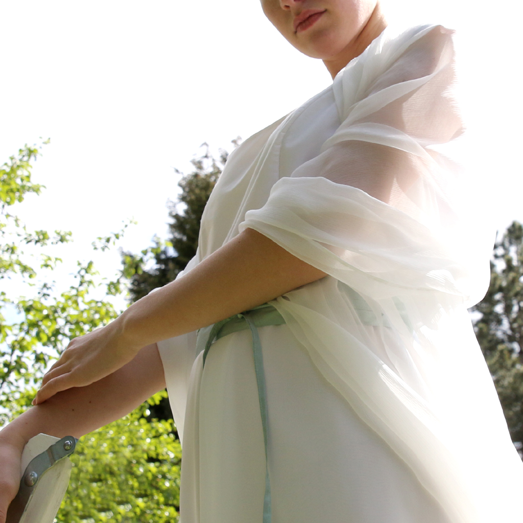 Bridalscarf silk handmade Fashion in munich. Bridallook 2019. modeatelier in münchen