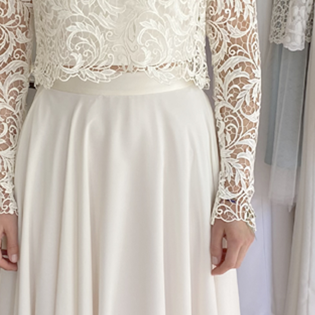 zweiteiliges Brautkleid aus München