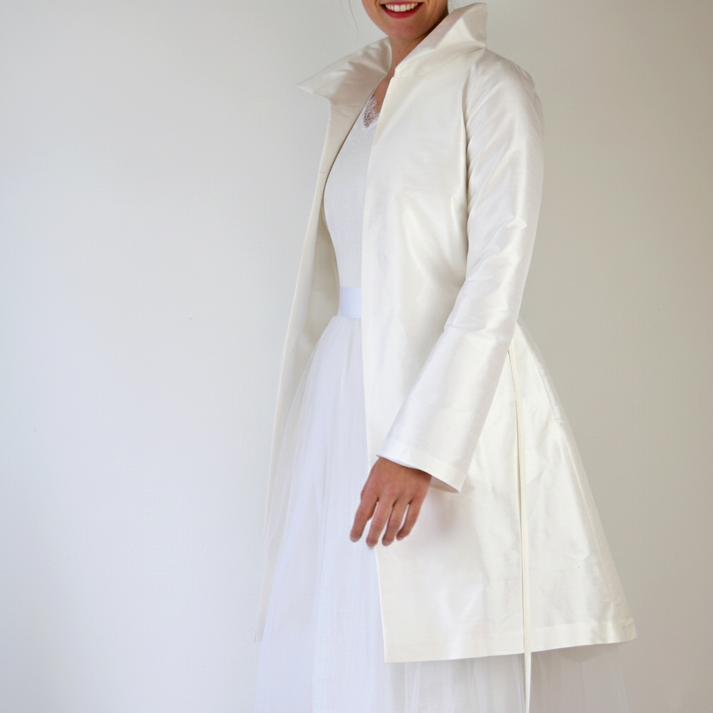 hochzeitsmantel im Gehrock Stil für den coolen Brautlook