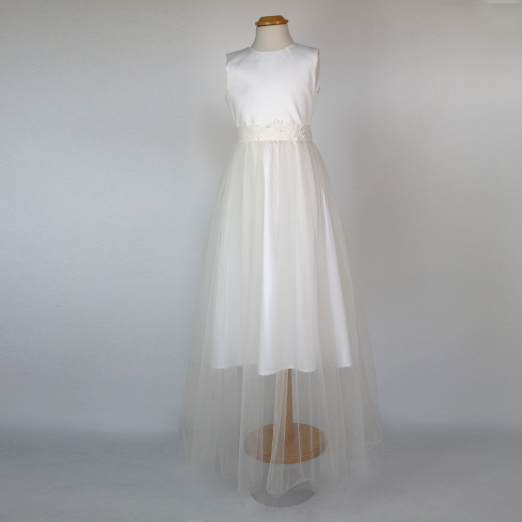 ein Tüllkomunionkleid in elfenbeinweiß in Gr146 aus München