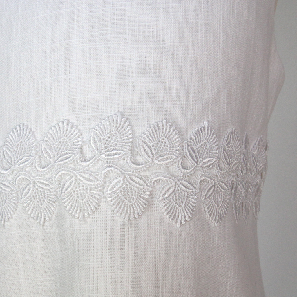 blätterborte am Kommunionkleid aus Bayern