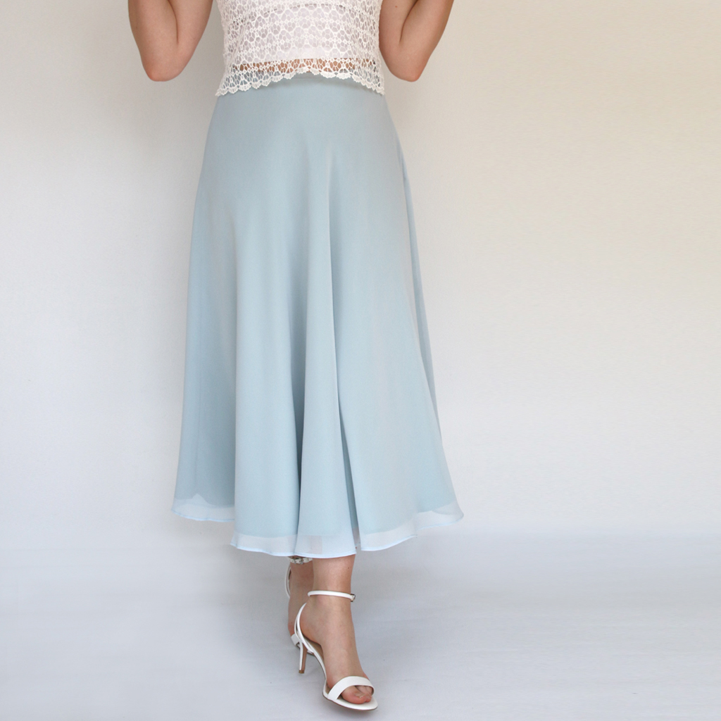 farbiger Hochzeitsrock in himmelblau
handgeschneidert aus München